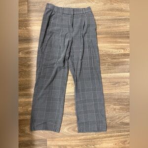 Old Navy Women's Black and Gray Checkered Trousers